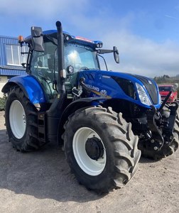 Tracteur agricole New Holland 120 CV d'occasion pour l'agriculture. - Product Image 6