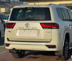 Blanco 2024 T o y o t a L a n d C r u i s e r VXR Twin Turbo con asientos de cuero Transmisión automática Navegación Bluetooth - Product Image 5