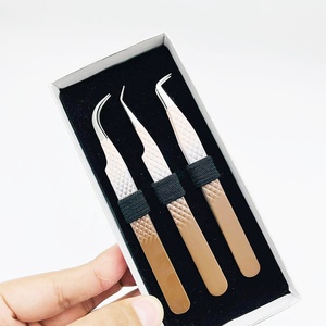 Top-Product Marque privée personnalisée Pince à épiler de type L Trois tons Gris laiteux Marron Poli Pointe pointue Acier durable - Product Image 4
