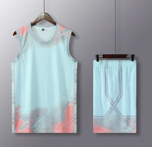 Gran oferta uniforme de baloncesto personalizable con su propio logotipo conjuntos transpirables en MOQ bajo Amano Sports - Product Image 3