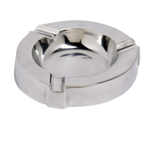 Cendrier de poche portable en acier inoxydable contemporain, finition argentée, cendrier personnalisé avec logo, utilisation sur table - Product Image 2