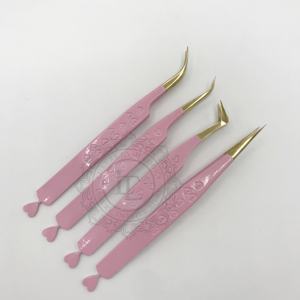 Pinzas de punto dorado con recubrimiento de polvo Rosa Lite, estilo de mango de corazón sostenible, corazón de acero inoxidable de primera calidad - Product Image 2