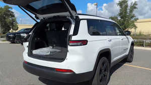 2024 J-e-p-Limitado de segunda mano-Excelente Estado, - Product Image 6