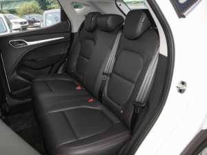 SUV automatique 1,5 L 5 portes 5 places avec sièges en cuir et caméra de recul, traction avant, idéal pour les trajets quotidiens - Modèle 2024 - Product Image 4