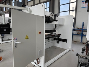 เครื่องพับโลหะ CNC ขนาดเล็ก WE67K 50T 1600 <span class=keywords><strong>ม</strong></span><span class=keywords><strong>ม</strong></span>. เครื่องดัดไฮดรอลิก ดีไซน์กะทัดรัด สำหรับแผ่นโลหะ สแตนเลส เหล็กกล้าคาร์บอน พับด้วยระบบ CNC - Product Image 5