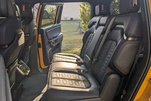 Gran Oferta: Rivian R1S Adventure Edition, Listo para Enviar - Product Image 4