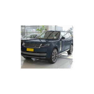 Range Rover Sport con rueda de repuesto de tamaño completo y accesorios para viajes de aventura. - Product Image 6