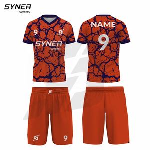 Ropa de fútbol de alta calidad para hombres, de secado rápido de poliéster 100% uniforme de fútbol, patrón sólido, logotipo personalizado, conjunto de uniforme de fútbol para adultos - Product Image 6