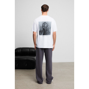 Camiseta GRIMELANGE LIGHT para Hombre, Cuello Redondo, Algodón Orgánico, Detalle de Bordado y Estampado, Corte Holgado - Product Image 6