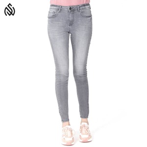 Pantalones vaqueros ajustados de calidad superior 2025, nuevos pantalones vaqueros transpirables para mujer, pantalones vaqueros elegantes personalizados para mujer - Product Image 5