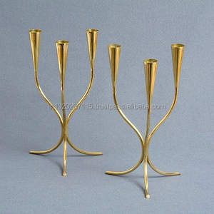 Candélabre européen en laiton au design classique, idéal pour les dîners officiels, les maisons vintage et les présentoirs de bougies de mariage - Product Image 3