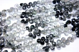 Cuentas en forma de corazón facetadas de rutilo negro musgo Cuentas de piedras preciosas de piedra natural - Product Image 2