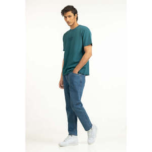 เสื้อยืดโอเวอร์ไซส์ทรงสบาย ผ้าเจอร์ซีย์ คอตตอนใยไผ่ ลายเรียบ รับผลิตแบบ OEM ODM ผู้ผลิต ผู้จัดจำหน่าย แบรนด์ส่วนตัว ขายส่ง - Product Image 3