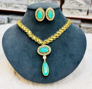 Élégant collier en pierre doublet polonais doré pour femme, parfait pour les mariages, les fêtes et les occasions spéciales, collier minimal - Product Image 1