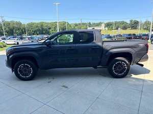 Toyota Tacoma TRD Sport 2025 SUV Gris Phares à LED Transmission Automatique Pneus R19 Moteur Essence 5 Places Intérieur Tissu - Product Image 5