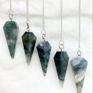 Venta al por mayor mejor estilo Feng Shui musgo ágata péndulo amor estilo curación cristal piedra preciosa piedra semipreciosa artesanía grabado - Product Image 1