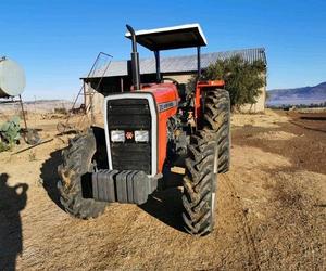 Tractor de Orugas Massey Ferguson 5711 Dyna 4 de 70 CV con Motor, Caja de Cambios, Bomba, Cojinete y Motor - Origen DE, en Venta - Product Image 2