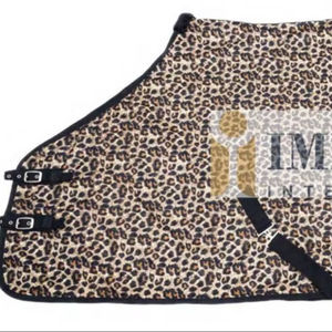 Coussinets d'équitation multifonctionnels pour l'entraînement des chevaux, confortables, respirants, imperméables, en polyester, coque en satin, personnalisés - Product Image 1