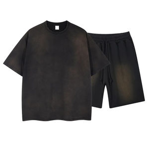 เสื้อยืดแขนสั้นฟอกสีแบบพรีเมียมคุณภาพสูงและชุดกางเกงขาสั้น ผ้าเจอร์ซีย์เนื้อหนัก 300GSM แบบสั่งทำพิเศษ พร้อมบริการปรับแต่ง - Product Image 1