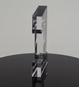 Placa de Reconocimiento Acrílica Personalizable en Forma de Letra para Logros y Celebraciones Personales - Product Image 2