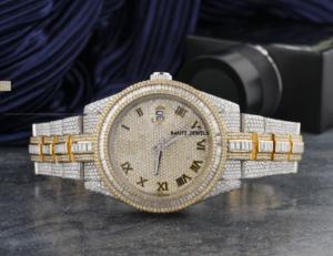 Montre Hip Hop de Luxe en Moissanite Or et Argent Bicolore avec Cadran et Bracelet en Diamants VVS, Fermoir Papillon, Style Vintage, Bracelet en Caoutchouc - Product Image 1