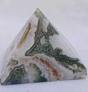 Exportateur indien de pierre pyramidale en cristal d'aventurine verte pour l'abondance ou la chance et la croissance spirituelle au prix direct d'usine - Product Image 1