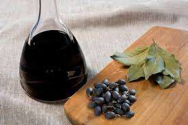 Vente en gros d'huile essentielle de laurier certifiée ISO huile essentielle de baie de laurier biologique de haute qualité d'huile de feuille de laurier d'Inde - Product Image 6