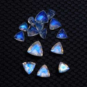 Venta caliente 10X10M Trillón Forma Corte facetado Azul DIY Joyería Natural Calidad fina 10X10M Arco iris blanco Piedras preciosas sueltas - Product Image 2