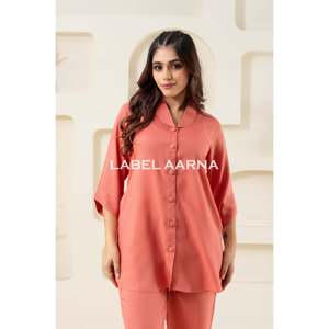 ชุดคอปกสีพีชวิสคอสของผู้หญิง - Product Image 2