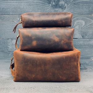Kits doubles pour hommes Sac de rasage étanche Nouvelle mode Logo personnalisé Poignée en cuir Fermeture à glissière de bonne qualité - Product Image 5