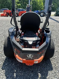 Cortadora de Césped de Giro Cero Kubota Z242 con Motor Kawasaki de 21.5 HP y Plataforma de Corte Fabricada de 48 Pulgadas en Venta - Product Image 2