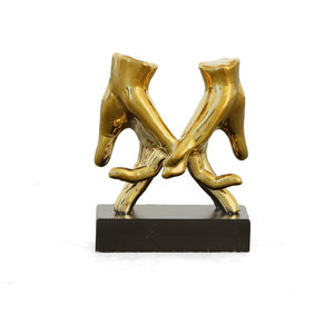 Escultura decorativa de mesa Premium elegante, manos humanas chapadas en oro, Base negra, diseño moderno para oficina en casa para cumpleaños - Product Image 3