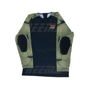 Chemises et shorts rembourrés de gardien de but en polyester 100% sublimés séchage rapide respirant fabriqué au Pakistan - Product Image 2