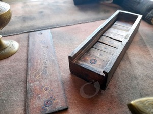 Juego de dominó, juego de mesa familiar de aspecto antiguo, juego de fichas de dominó de madera, juego interactivo vintage de artesanía de media luna - Product Image 4