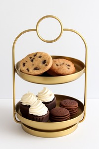 Support à gâteau décoratif en fer avec design moderne artistique en métal classique fait à la main et écologique pour les fêtes de mariage High-Tea - Product Image 4