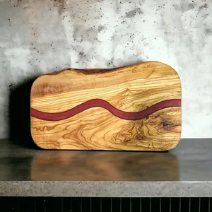 Planche à découper en bois de chêne et résine faite à la main pour servir du fromage plateaux de service élégants pour la cuisine d'hôtel ou de restaurant à la maison - Product Image 4