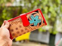 Dompet Kulit Sapi Asli Wanita Ukiran Tangan Bordir Timbul Model Clutch untuk Ponsel Gaya Koboi Barat Eksportir India