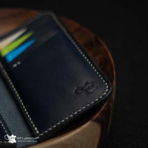 งานฝีมือหนัง WF หมายเลข กระเป๋าสตางค์แบบพับสองตอนขนาดเล็กทำมือ 102 ใบสำหรับผู้ชาย (สีน้ำเงิน)-ผลิตภัณฑ์งานฝีมือแบบ Fair Trade รับประกัน 5 ปี - Product Image 1