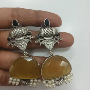 Pendientes de novia indios de estilo similar a la plata y piedra, pendientes de latón a la moda para bodas, cenas, ocasiones festivas para mujeres - Product Image 1