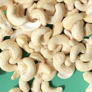 Fabrication de noix de cajou du Vietnam prix import Santigo noix de cajou de qualité supérieure exportées en gros vers l'Asie, l'UE, le Moyen-Orient - Product Image 1