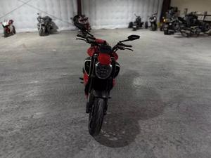 Ya Disponible: Motocicleta Deportiva Ducati Diavel V4 2026, Color Rojo, Poco Kilometraje, en Venta - Product Image 3