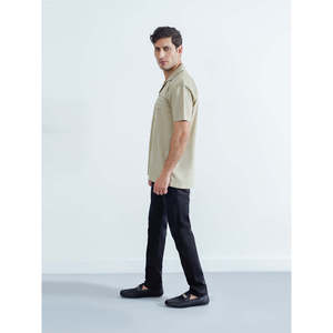 Chemise décontractée à manches courtes DELARA pour homme, logo personnalisé, coupe ample, tissu popeline tissé 100% coton, anti-plis, mode automne - Product Image 3