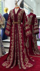 Takchita marocaine élégante brodée avec un motif floral doré, col en V, manches longues, kaftan long jusqu'au sol, robe de mariée pour femmes - Product Image 5