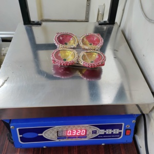 Diyas pintadas de diseñador hechas a medida en diferentes tamaños para todas las estaciones festivas y en colores y diseños en paquete de cuatro - Product Image 6