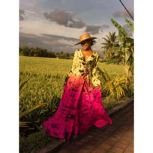 Robe élégante faite à la main pour femmes décontractée Maxi manches trois quarts longueur de plancher haute couture motifs naturels vacances - Product Image 1