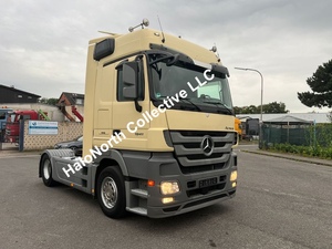 Camion tracteur châssis semi-remorque Mercedes Benz Actros 1841 4x2 Euro 5 Diesel à conduite à gauche, 351-450 ch, 21-30 tonnes, modèle 2013 d'occasion - Product Image 2