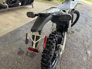 Nouvelle moto tout-terrain électrique Starrks VARRG M X ALP HA 80HP avec garantie de 3 ans - Product Image 4