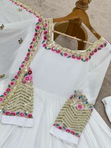 Robe Anarkali Traditionnelle Réversible en Polyester à Séchage Rapide PinkCityBlocks pour Femmes - Coupe Ample Longueur Genou Mariage Diwali - Product Image 2