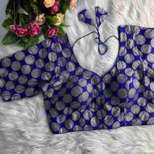 Fancy Premium Quality Exclusive Stylish Modern Exclusive Dola Silk With Zari Weaving Blusa para la venta - Product Image 4