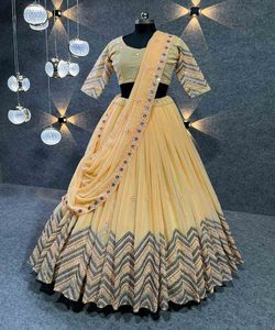 Vêtements de mariée en coton polyester, la plus belle et attrayant, robe de mariée élégante, lehenga chari avec dupatta, travail de broderie lourde pour femmes indiennes - Product Image 5